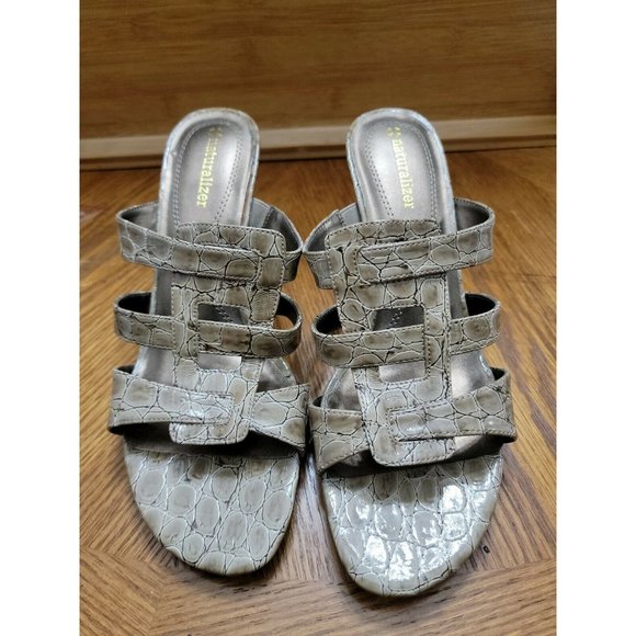 Women's Naturalizer‎ Jenra Open-Toe Slip-on heel Sandals Sz 9 M faux leather - Picture 1 of 8